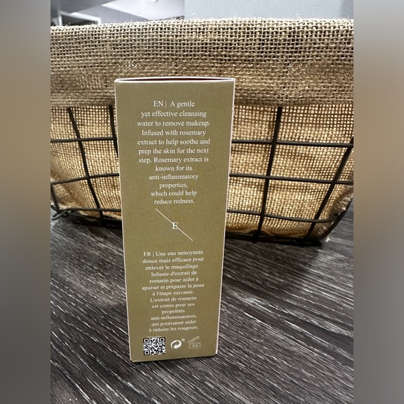 NWT Eclat Skin Limited Edition Makeup Remover and Reusable Rounds Bundle - Picture 7 of 13